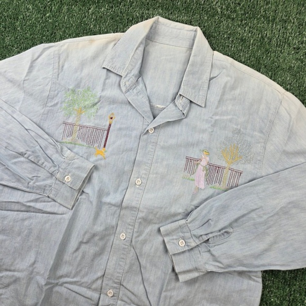 Vintage Embroidered Denim Shirt‎ Light Wash Garden Scene Cottagecore Button Down